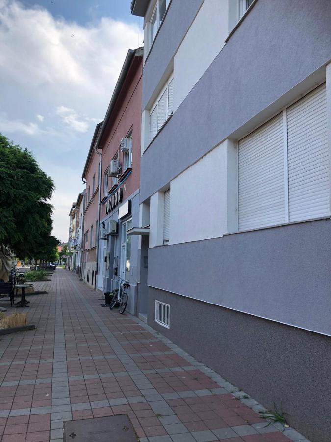 Apartman Bloom Osijek Luaran gambar