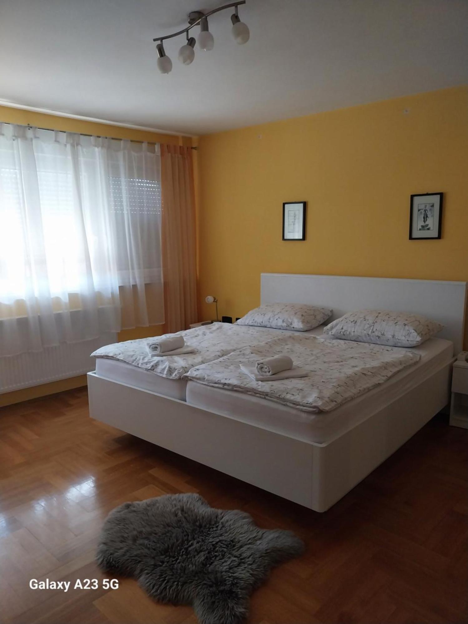 Apartman Bloom Osijek Luaran gambar